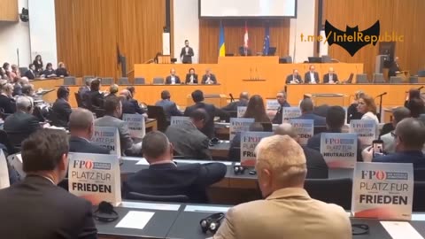 🇦🇹Deputies of the Austrian Freedom Party (FPO) leave meeting room during Zelensky's video message.