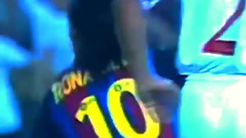 É POR ISSO QUE CHAMAM O RONALDINHO DE BRUXO