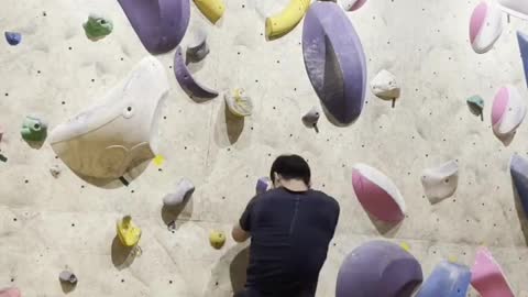 Knock a line in banana climbing