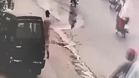 Funny Mobile Snatching Scene - CCTV Video