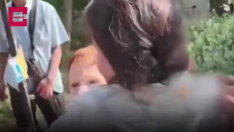 PALESTINIAN FIGHTERS PROTECT ISRAELI WOMAN AND HER CHILD