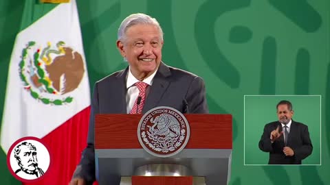 AMLO se ríe del Reforma por escandalizarse por reparto de juguetes