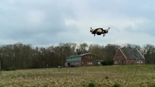 This dude turned his dead cat into a drone! 👀