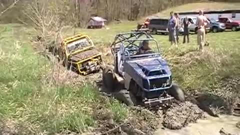 Kevin and Scott both get stuck in the mudd hole! AllZukedup!