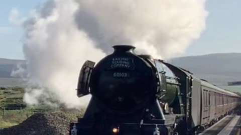 The Flying Scotsman going over Ribblehead to my ver own #freddibnah song 😍