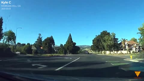 BMW 3 Series passing me illegally 2021.05.03 — MORGAN HILL, CA