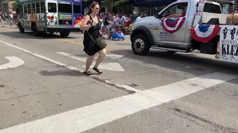 Highland Park Fourth of July parade disrupted by gunfire