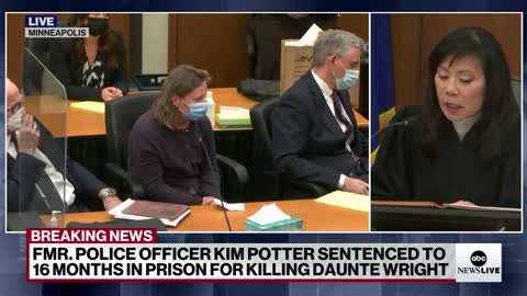 Kim Potter sentenced to 24 months in the death of Daunte Wright-NEWS OF WORLD