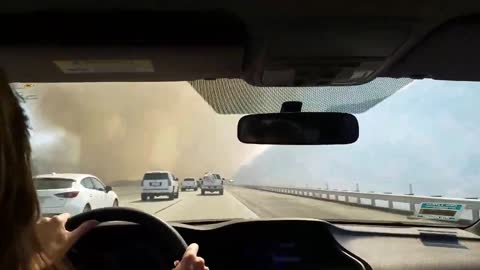Intense highway footage of Soledad Fire in California