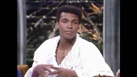 I've been seeing them Muhammad Ali talks UFOs (1973)