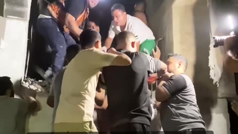 Civilians pulled from rubble of Israel bombing in Gaza