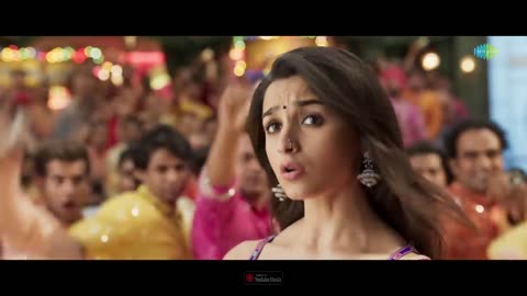 What Jhumka_ _ Rocky Aur Rani Kii Prem Kahaani _ Ranveer _ Alia _ Pritam _ Amitabh _ Arijit _ Jonita