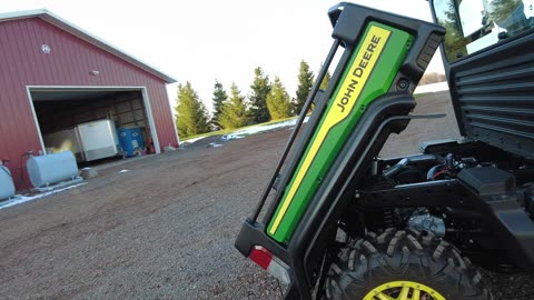 John Deere Signature Edition 865R Diesel Gator