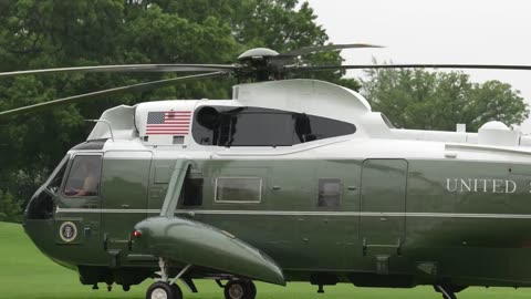 Marine One lifts off in a downpour but it looked awesome