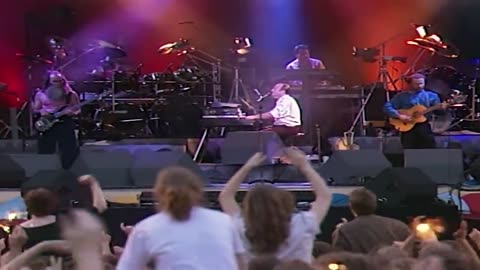 Phil Collins Another Day in Paradise live 1990 Phil Cam