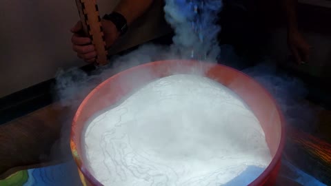Liquid Nitrogen in Sand! Amazing!!!