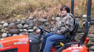 Modern Homesteading - A new toy, Kubota BX25D Tractor