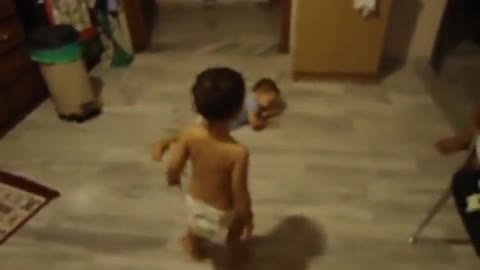 Funny...dizzy baby twins laughing 22 months old. (MUST WATCH)