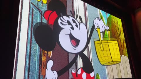 Mickey & Minnie's Runaway Railway | Hollywood Studios (POV Ride Through)