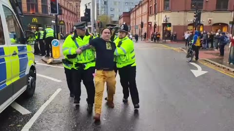 Freedom march in Manchester - Protester get attacked by the powers that be!