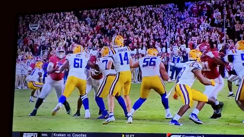 ALABAMA LINE BACK CALLS IT DINNER TIME!