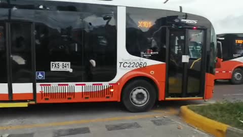 Atacan a bus de Transcaribe