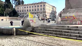 Animal rights activists deface Rome's iconic fountain