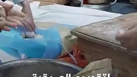 ►🚨▶◾️🇮🇱⚔️🇵🇸 Doctors & nurses baking bread inside Gaza hospital. Heroes of human history