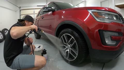 Explorer wheel and tire cleaning