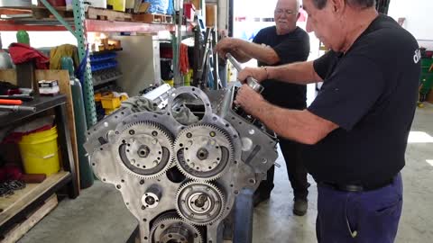 Assembling an 8V71 Detroit Diesel Long Block - DIESELPRO.COM - PART 2