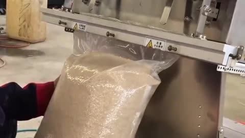 Seamless Style: Level up your packaging game with the Vacuum Stitcher!