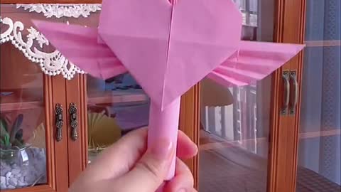 The fairy folding fan that the little fairy must have in summer, have you learned it.