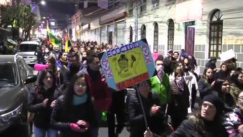 Jóvenes se movilizan en defensa de los bosques bolivianos ante los incendios