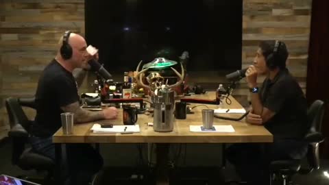 Joe Rogan Calls Out CNN's Dr Sanjay Gupta