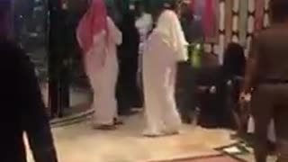 Imran khan during umera in saudi arabia