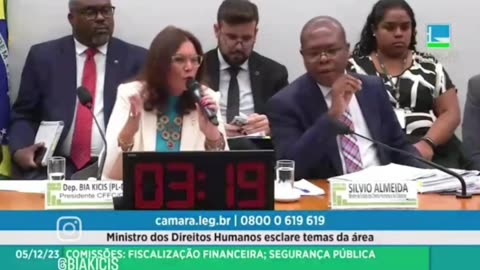 Vídeo: Silvio Almeida e Bia Kicis discutem em sessão na Câmara
