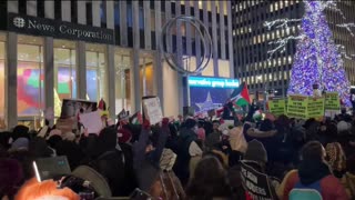 PRO-PALESTINIAN PROTESTERS SWARM ROCKEFELLER CENTER CHRISTMAS TREE LIGHTING! #freepalestine #peace