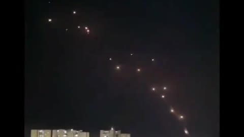 130 foguetes contra Tel Aviv