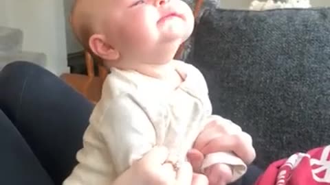 baby yawn in 15 second