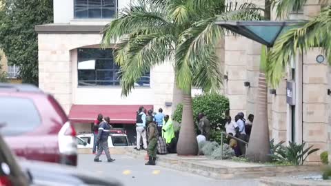 Aumentan a 21 los muertos en el ataque a un hotel en Kenia