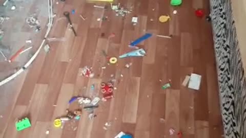 домовой которые прячет все игрушки под диван