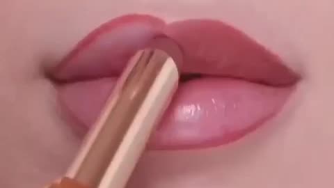 Beautifull lip makeup tutorial.