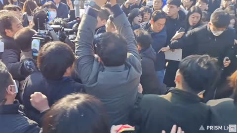Breaking News: Shocking Assassination Attempt on Lee Jae-Myung at Press Conference in Busan!