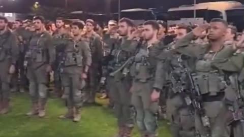 The Parachute Brigade soldiers singing the Israeli national anthem as they leave Gaza. 💙🇮🇱