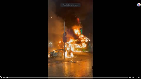 Dublin Riots - Dublin bus burning 23-11-23
