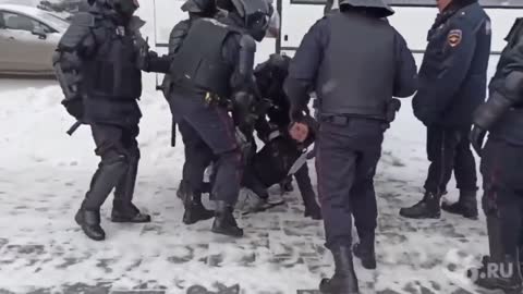 Russia Police in Ekaterinburg are beating a man protesting against the Russian invasion of Ukraine