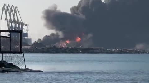 Urgent... Ukrainian army destroys Russian naval ship Orsk in Berdyansk