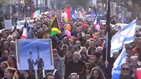 Tens of Thousands Demonstrated for Freedom on Saturday in Frankfurt, Germany