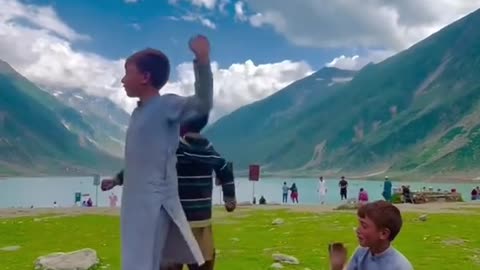 beautiful dance of viral kid