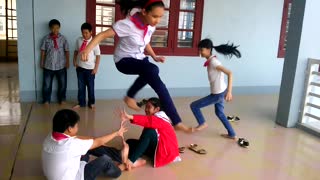 Vietnamese traditional game - Planting flower buds